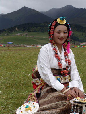 Passato E Presente Degli Accessori Tibetani Radio Cina Internazionale